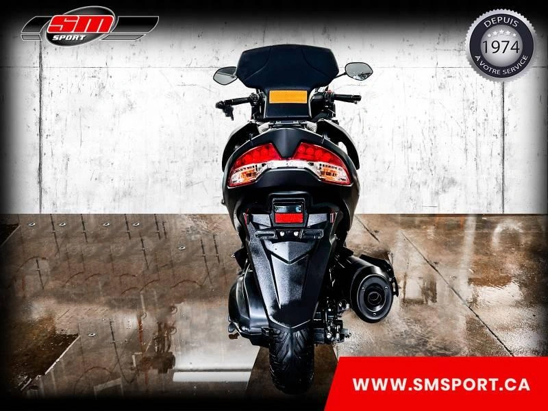 2018 Suzuki Burgman 400 alt