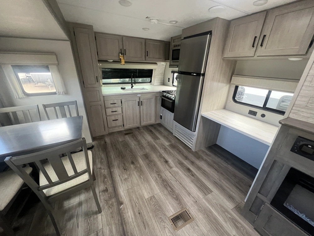 2025 Coachmen Catalina 333fktsle alt