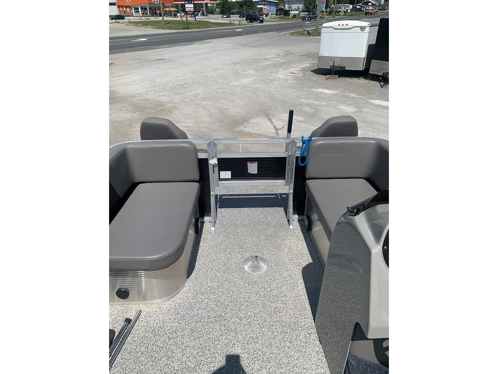 2021 Armada Topfish 147 Pontoon alt
