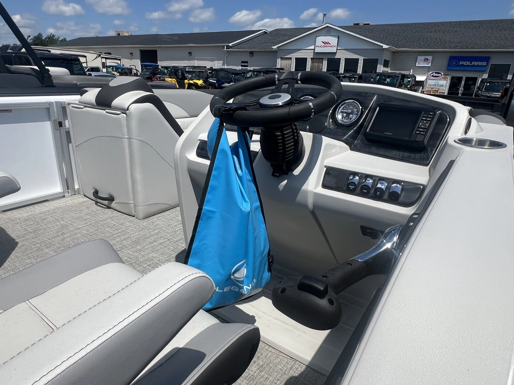2025 Legend 21qr Twin alt
