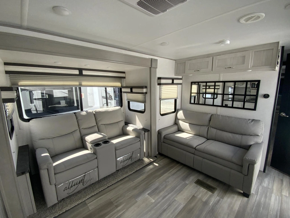 2023 Forest River Lacrosse Luxury Lite 3411 Rk alt