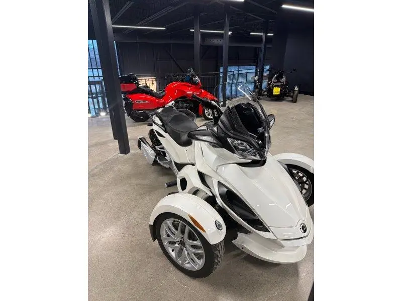 Can-Am Spyder ST 2014