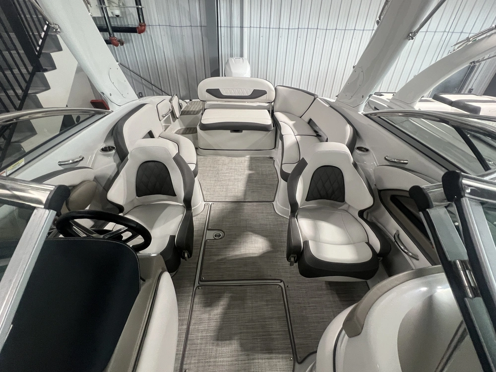 2024 Crownline 280ss alt