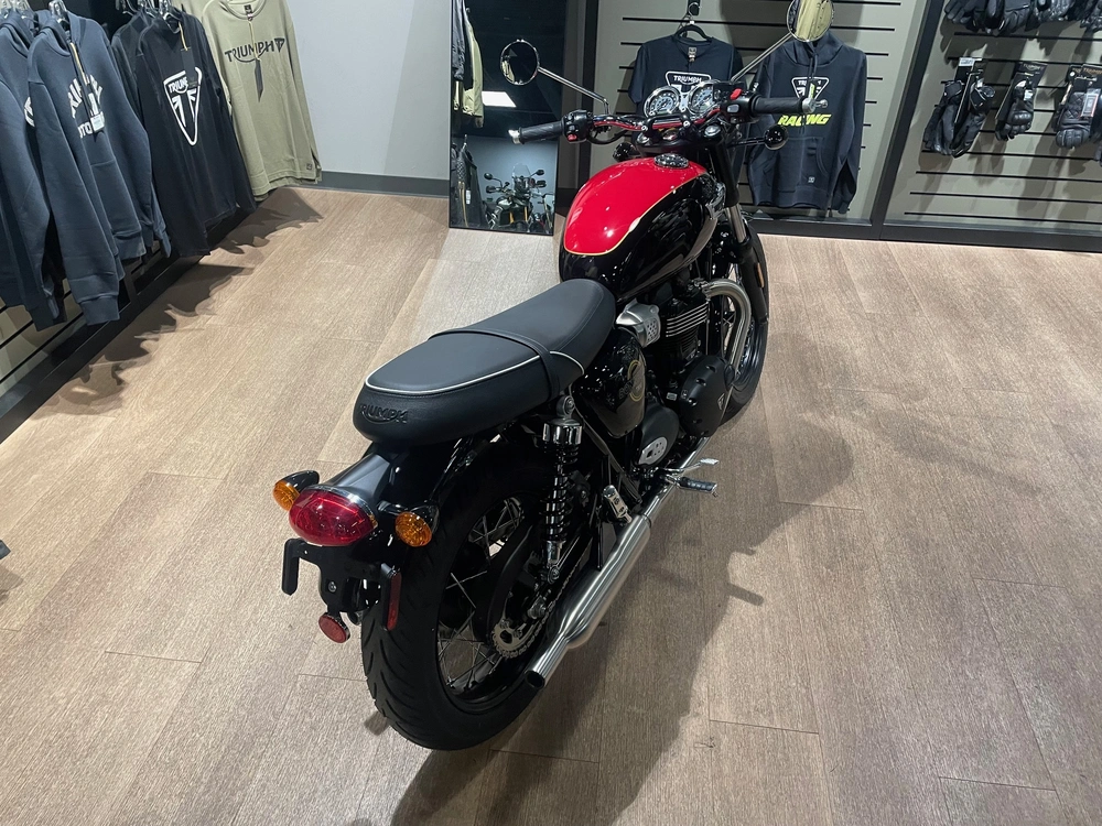 2026 Triumph Bonneville T100 - Red alt