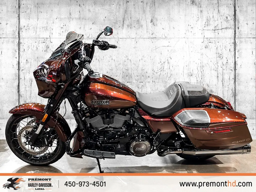 Harley-Davidson CVO Street GlideFLHXSE 2024