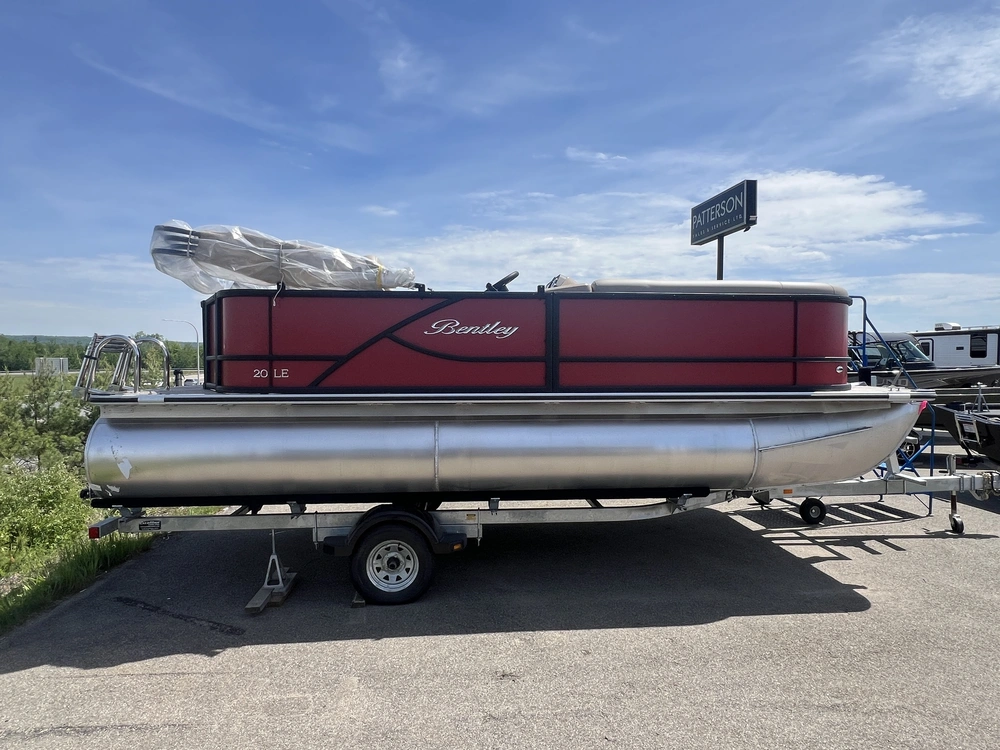 2026 Encore Boat Builders Bentley 200 Le Cr alt