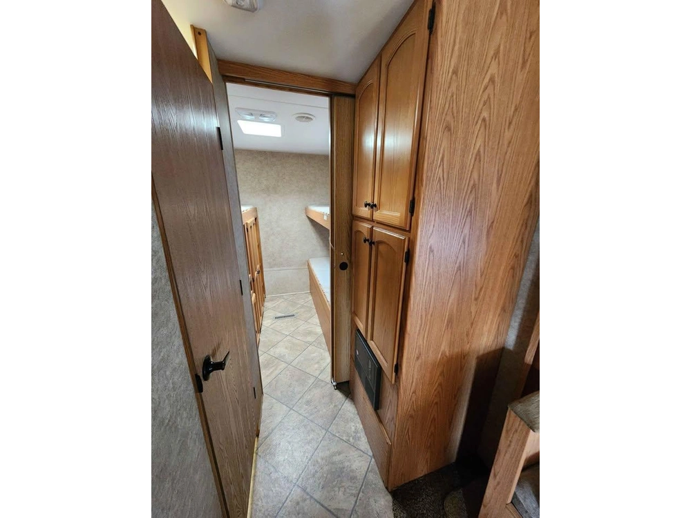 2011 Heartland Rv North Country 31 Bks alt