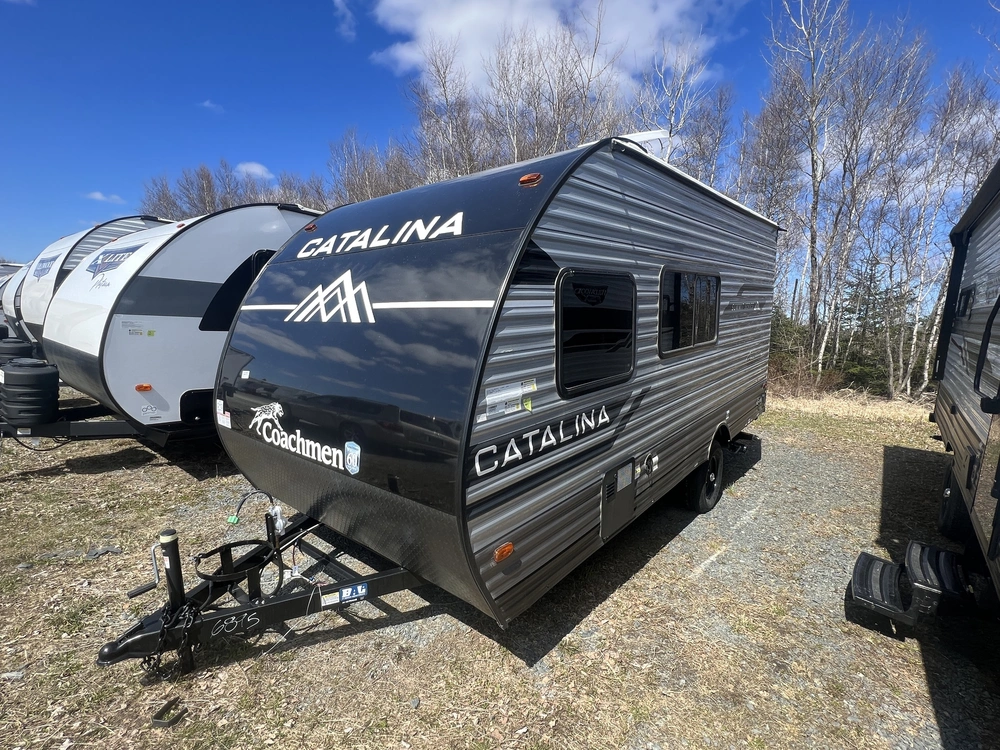 2024 Forest River Coachmen Catalina Summit Series 164 Bhx alt