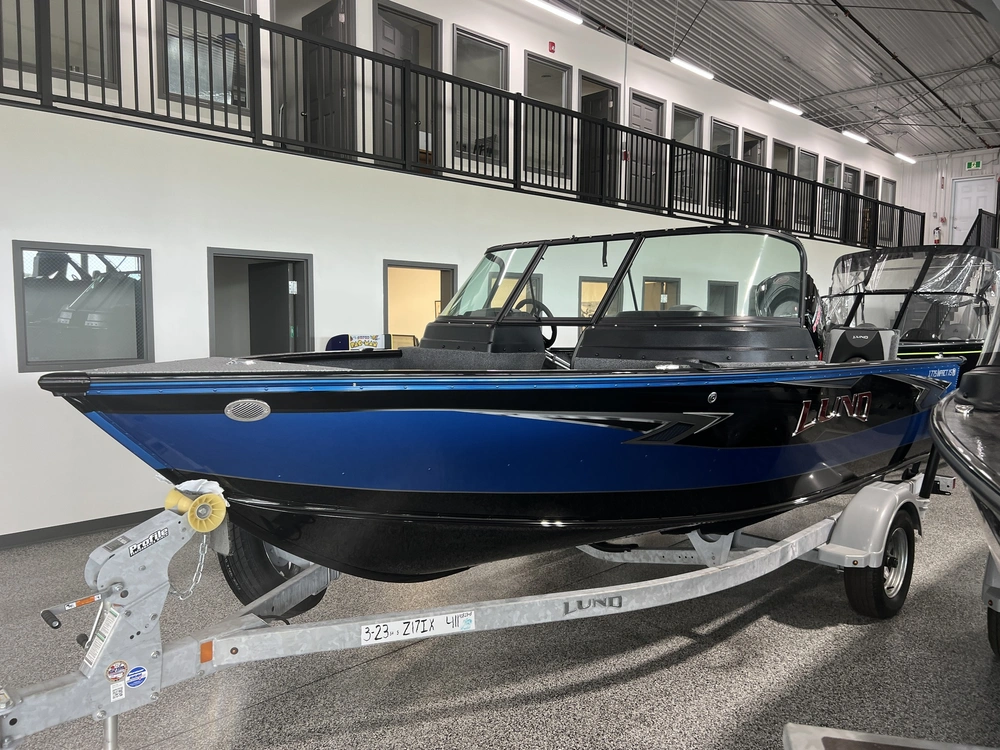2023 Lund Boat Co 1775 Impact Xs alt
