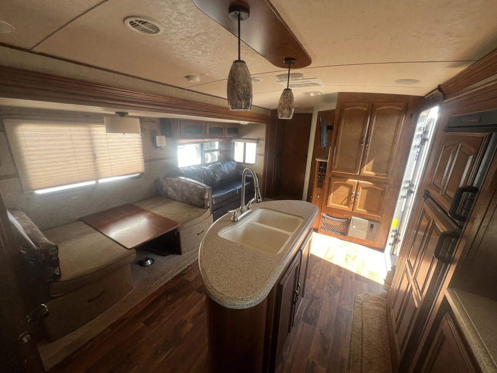 2015 Forest River Heritage Glen 300bh alt