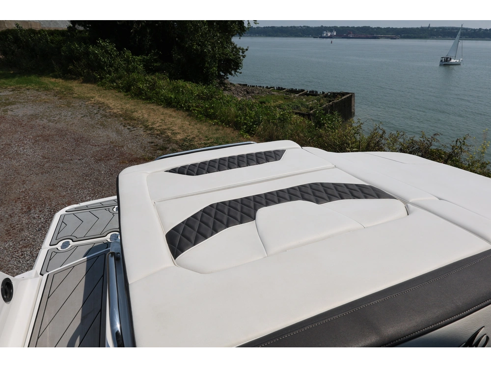Monterey Boats 298ss 2022 alt