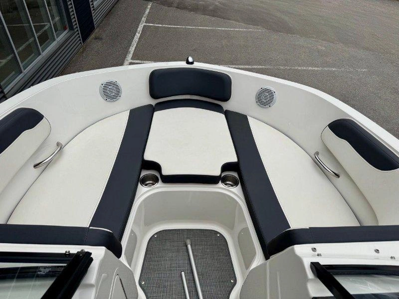 Bayliner Vr5 2019 alt