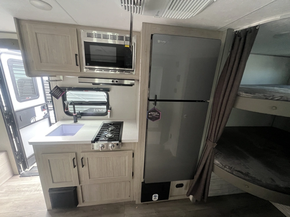 2026 Coachmen Catalina 184bhsx alt