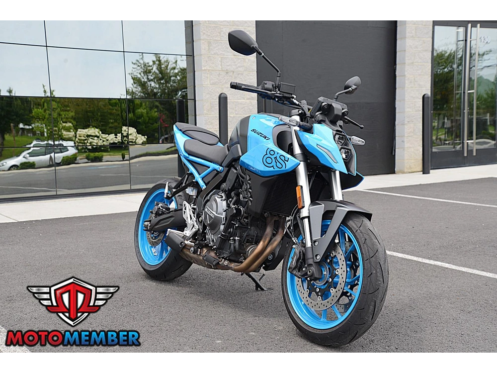 2024 Suzuki Gsx-8s alt