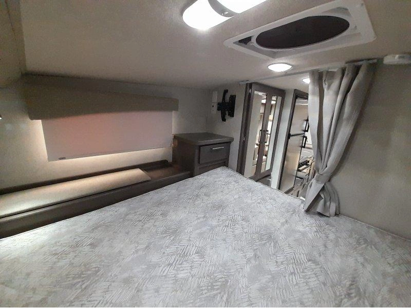 Bigfoot Rv Bigfoot 25c10.4 2027 alt