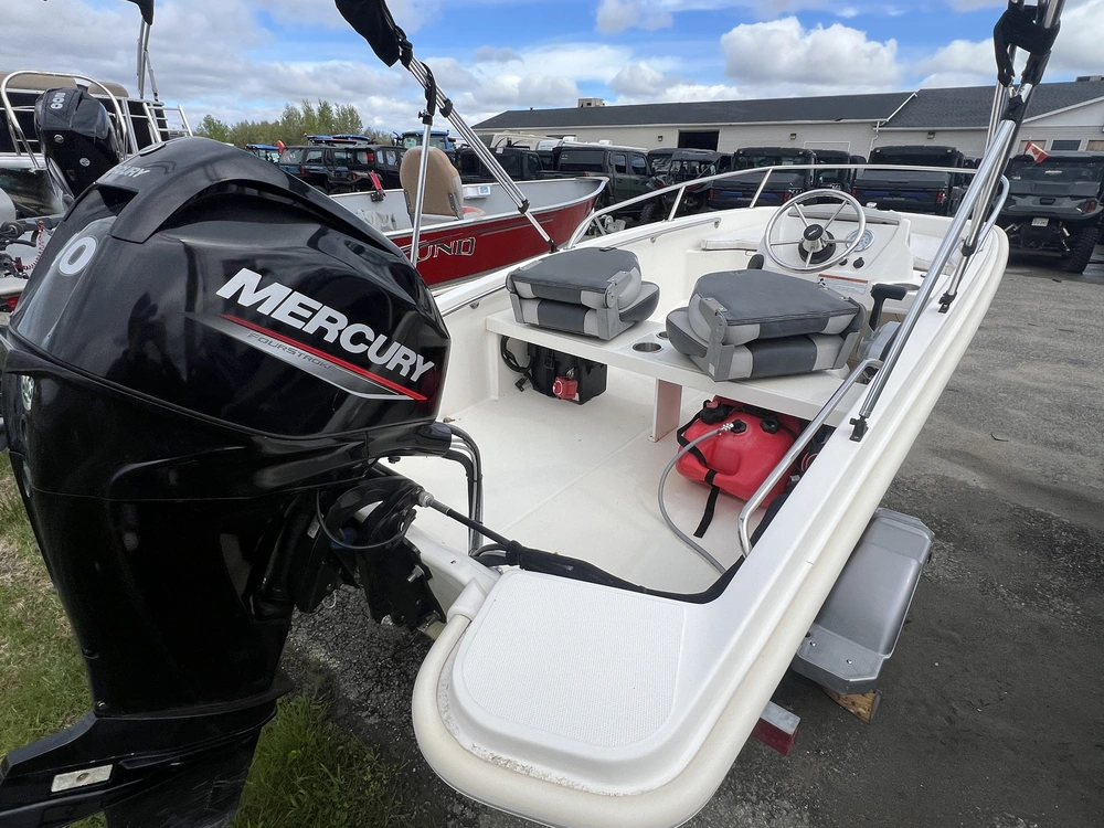 2021 Boston Whaler 130 Supersport alt