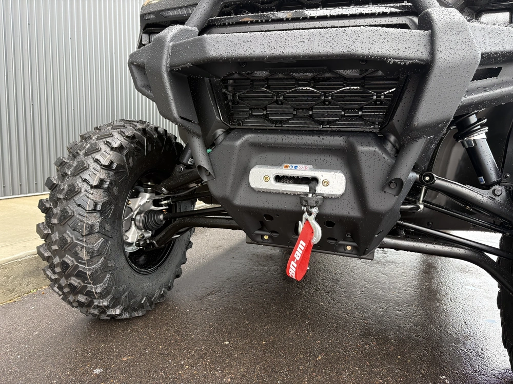 2026 Can-am Defender Max Limited Cab Hd11 6mtf alt
