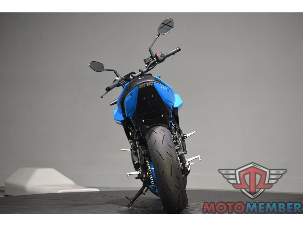 2024 Suzuki Gsx-8s alt