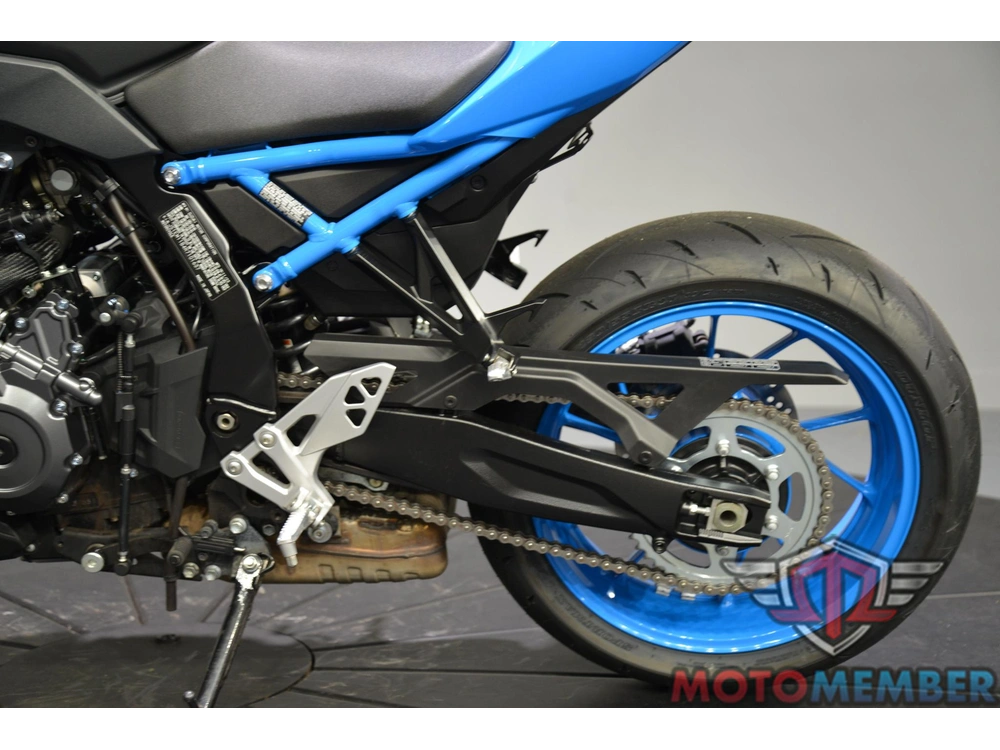 2024 Suzuki Gsx-8s alt