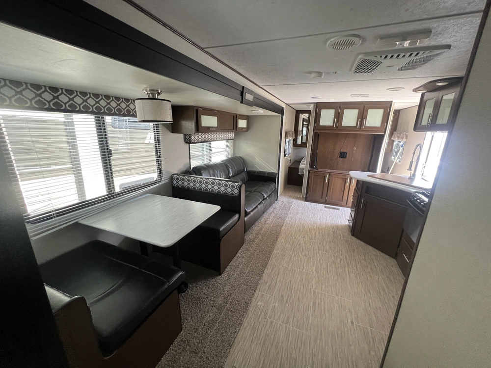 2018 Forest River Prime Time Avenger 29 Rbs alt