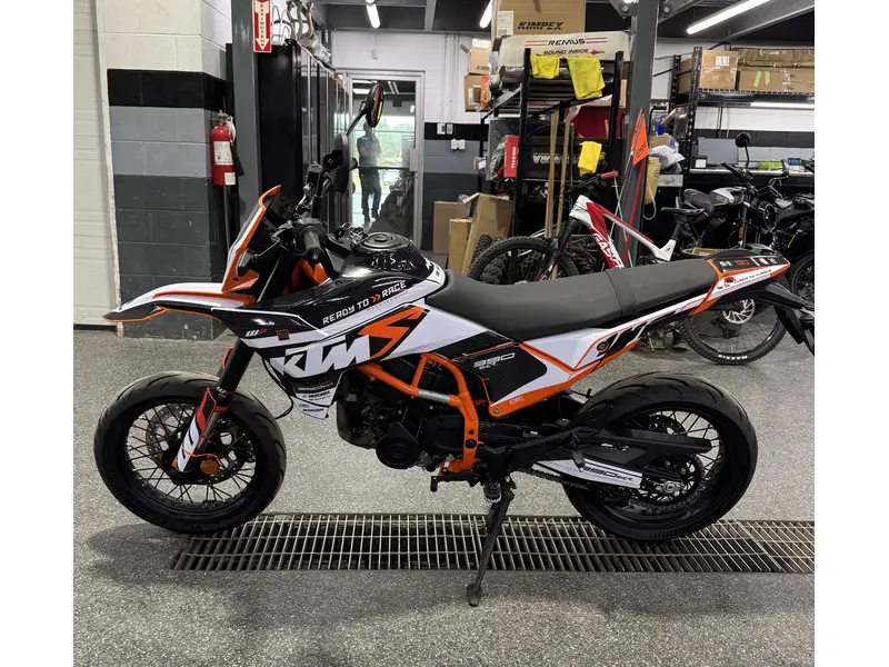KTM 390 SMC R 2026