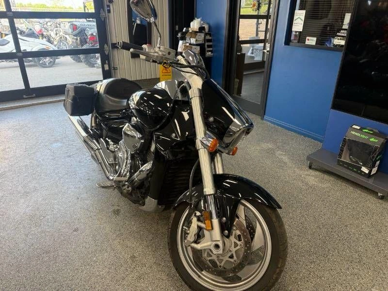 Suzuki Suzuki M 109 R 2006 alt