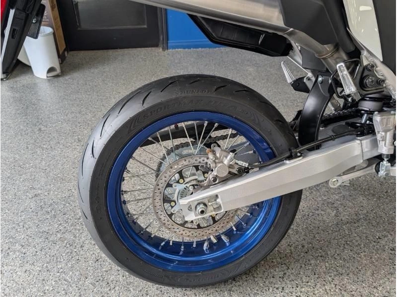 2025 Suzuki Suzuki Drz 400 Sm Super Motard alt