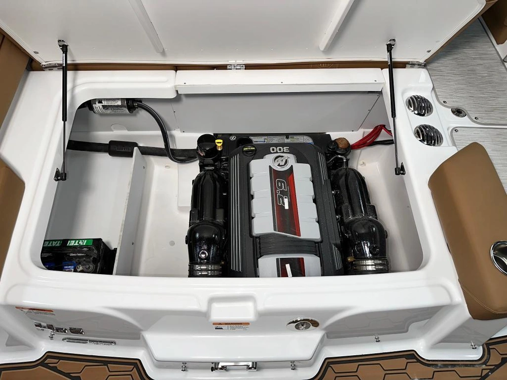Four Winns Hd5 Mercruiser 6.2l / Bravo 3 2025 alt