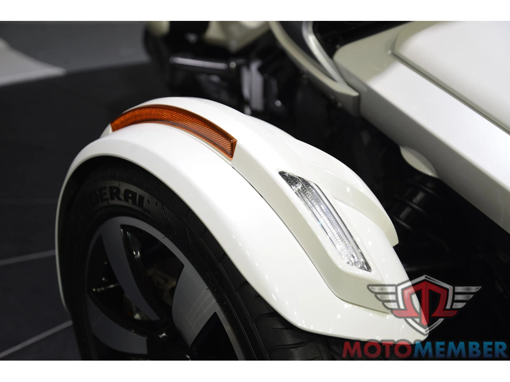 2016 Can-am Spyder F3-t Manual alt