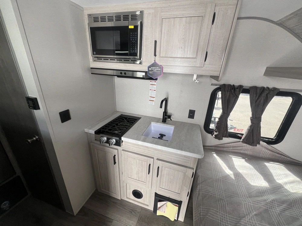 2026 Coachmen Catalina 134bhx alt