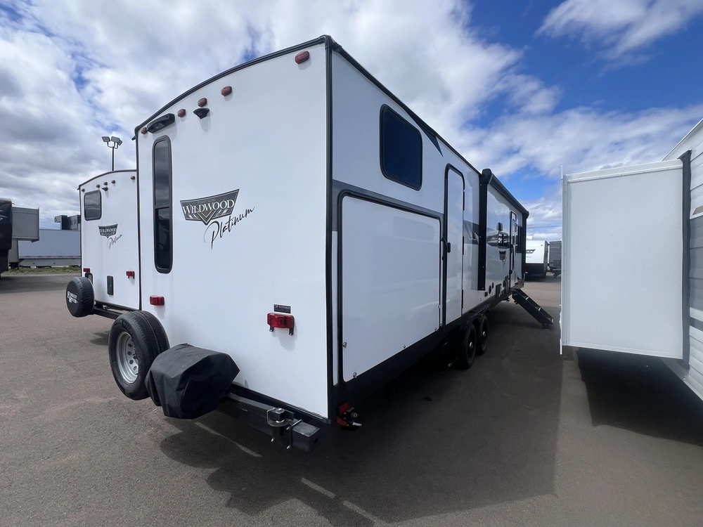 2024 Forest River Wildwood 32bhdsx alt