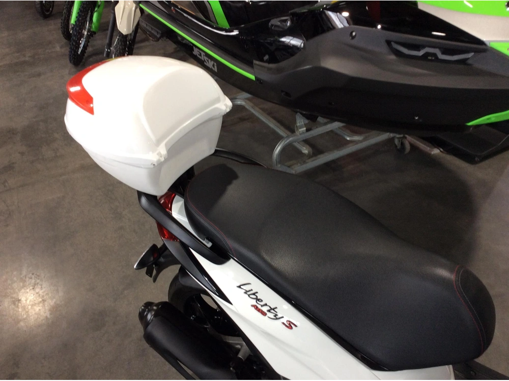 2022 Piaggio Liberty 150 S alt