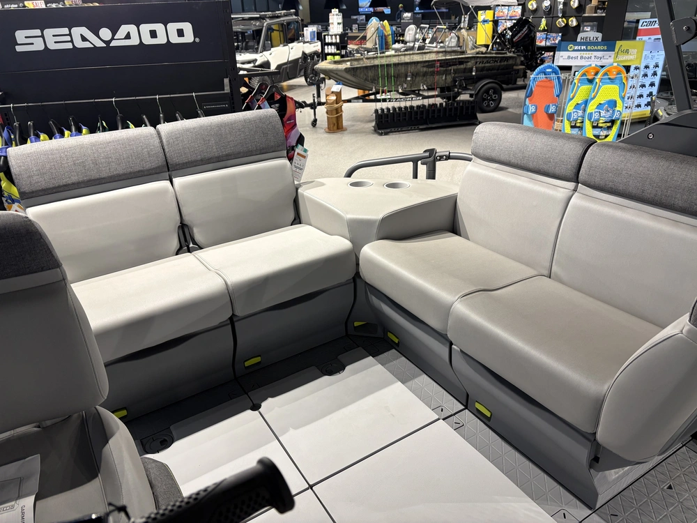 2026 Sea-doo Switch Cruise 18' 230hp alt