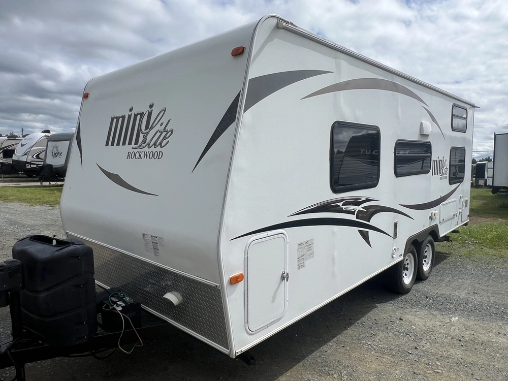 2014 Forest River Dutchmen Four Winds 31 L alt