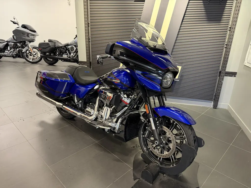 Harley-Davidson CVO Street Glide FLHXSEFLHXSE 2025