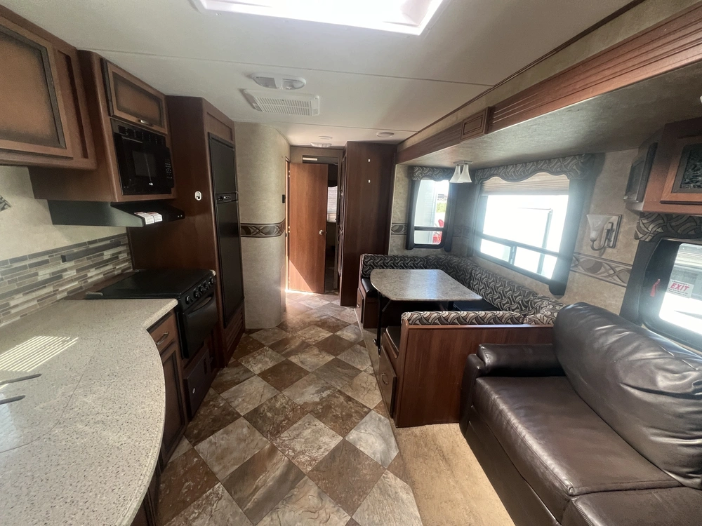2014 Crossroads Zinger 310sb alt
