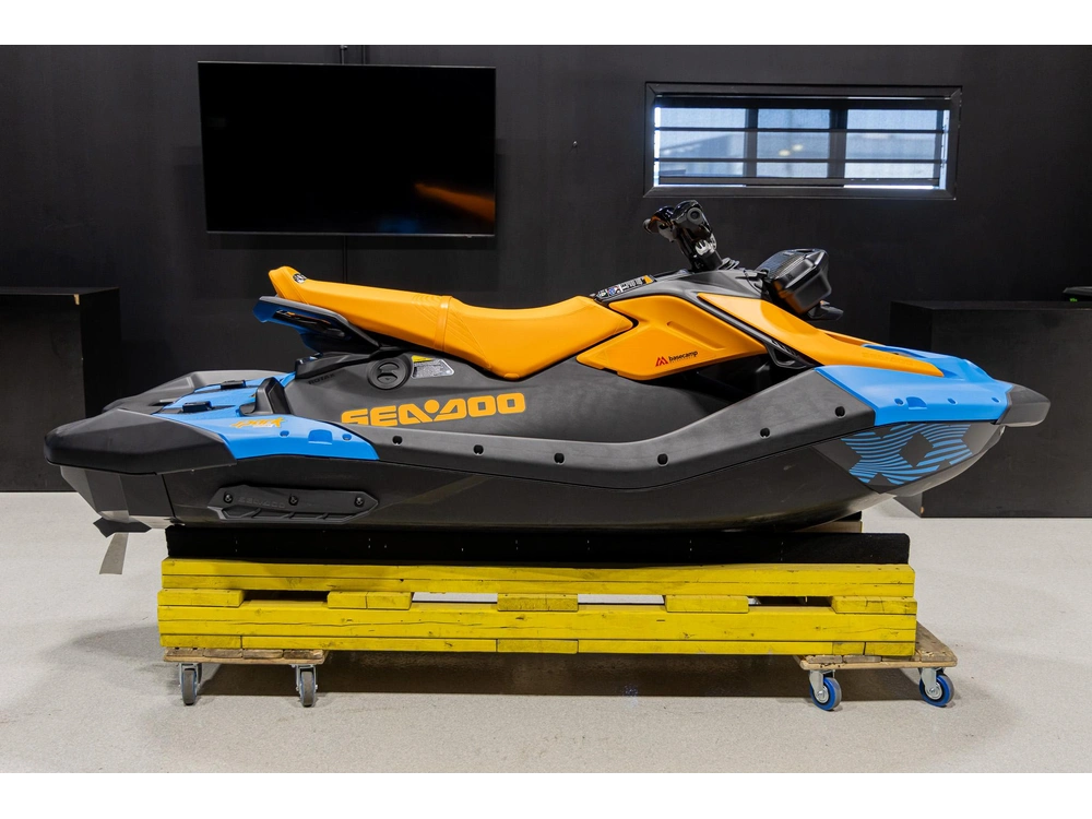 2026 Sea-doo Spark Trixx 3 Up Sound System 66tf alt