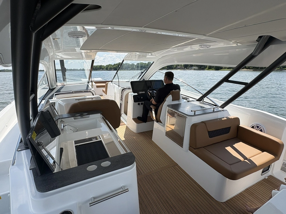 Jeanneau Th 38 2027 alt