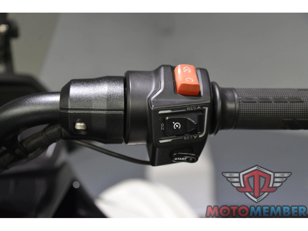 2016 Can-am Spyder F3-t Manual alt