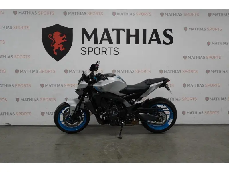 2025 Yamaha Mt-09 alt