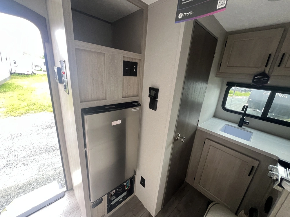 2025 Forest River Coachmen Catalina Summit Series 134 Rkx alt