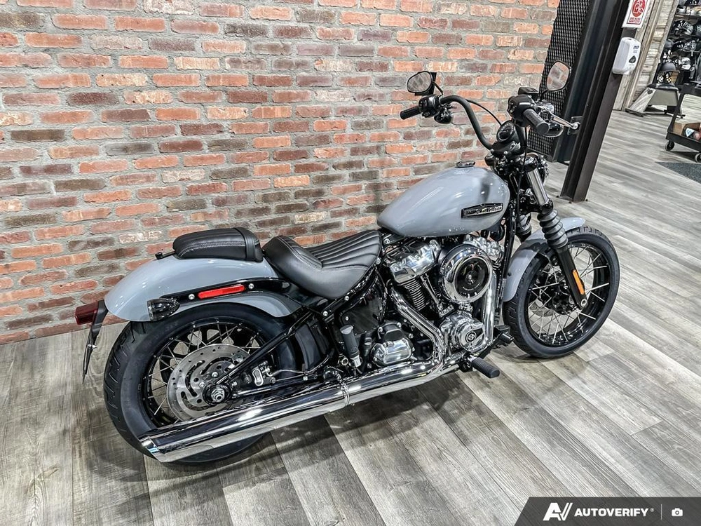 2026 Harley-davidson Street Bob alt