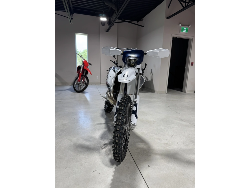 Husqvarna Te 300 2026 alt