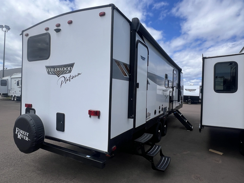2023 Forest River Wildwood 26dbudx alt