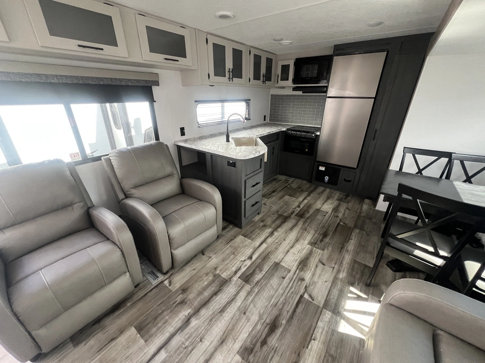 2025 Dutchmen Aspen Trail 2880rks alt