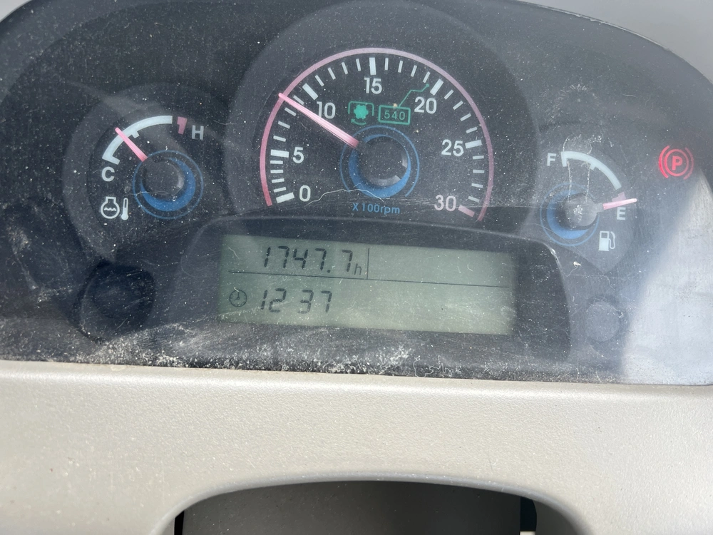 2009 Ls Tractor 7010 alt