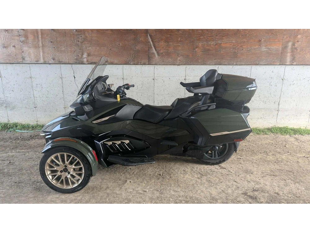 Can-am Rt Sea-to-sky Used 2023 alt