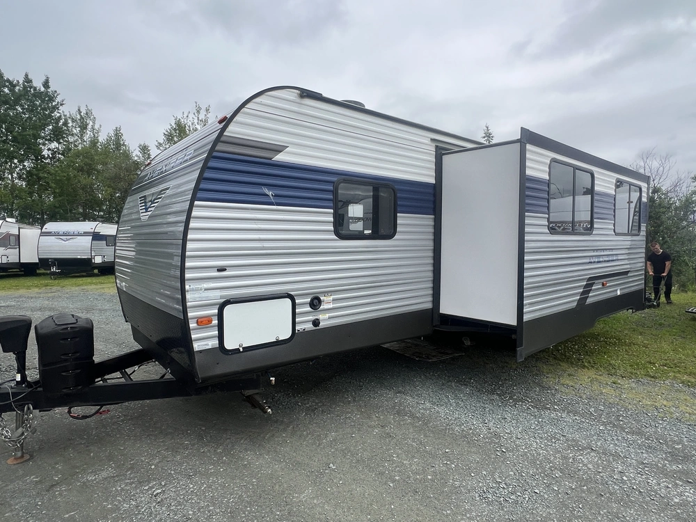 2022 Forest River Prime Time Avenger Le 27 Dbs alt
