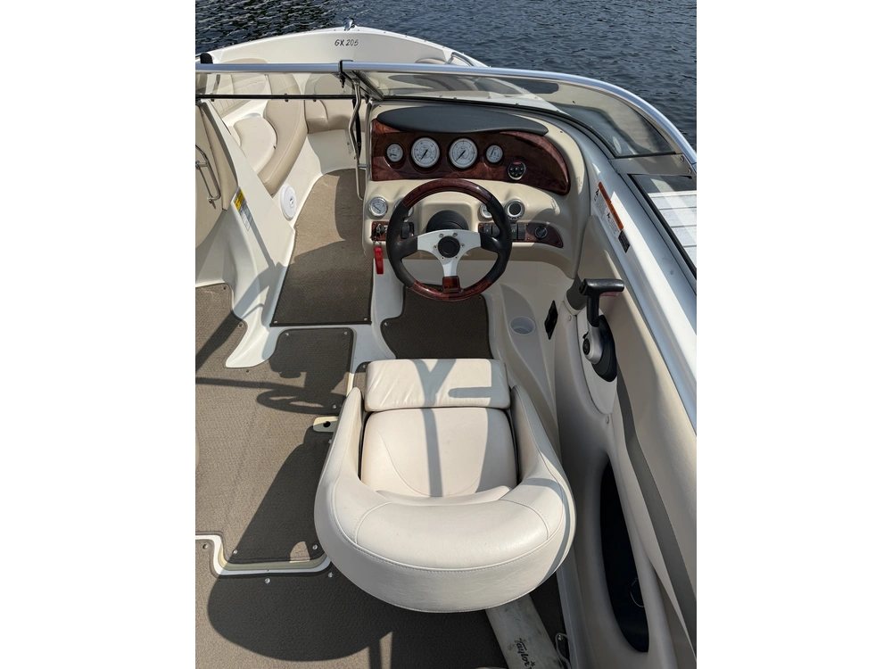 2006 Glastron Gx 205 alt