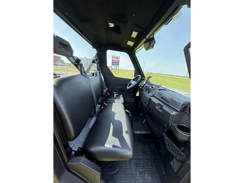 2027 Polaris Ranger XP 1000 CAB, Avalanche Gray